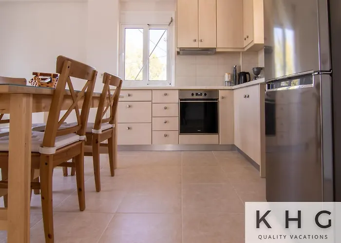 Red #1, 1 Minute From Megas Lakos Apartment Lixouri