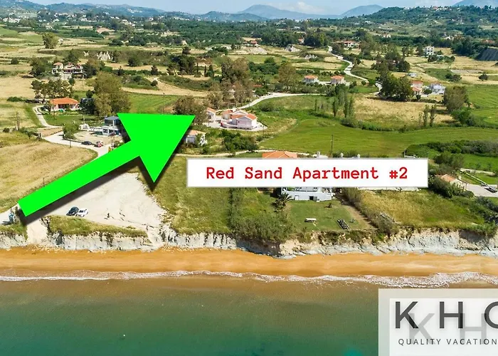 Apartment Red #1, 1 Minute From Megas Lakos *