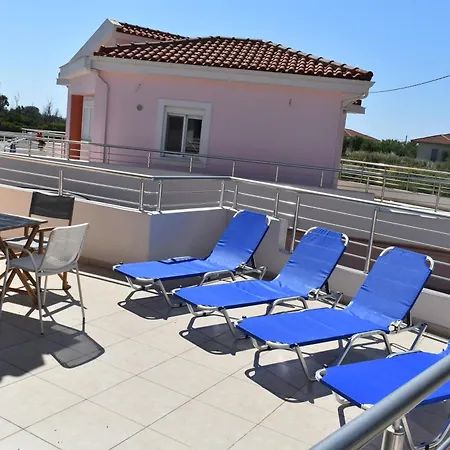 Red #1, 1 Minute From Megas Lakos Apartment *