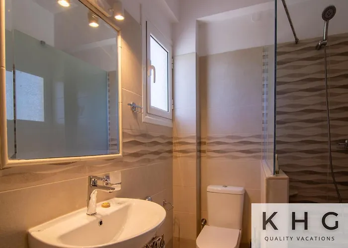 Apartment Red #1, 1 Minute From Megas Lakos Lixouri