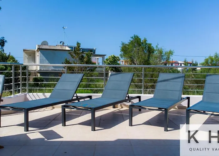 Red #1, 1 Minute From Megas Lakos